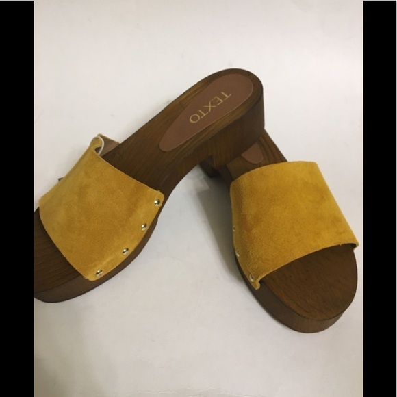 Texto Italian Clog Sandals - Picture 5 of 12